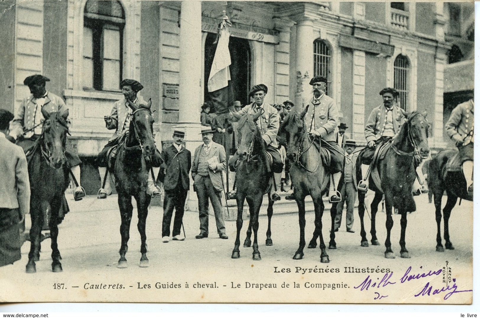 CPA 85 CAUTERETS. LES GUIDES A CHEVAL. LE DRAPEAU DE LA COMPAGNIE 1904
